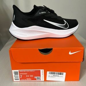 Women’s Nike Zoom Winflo 7